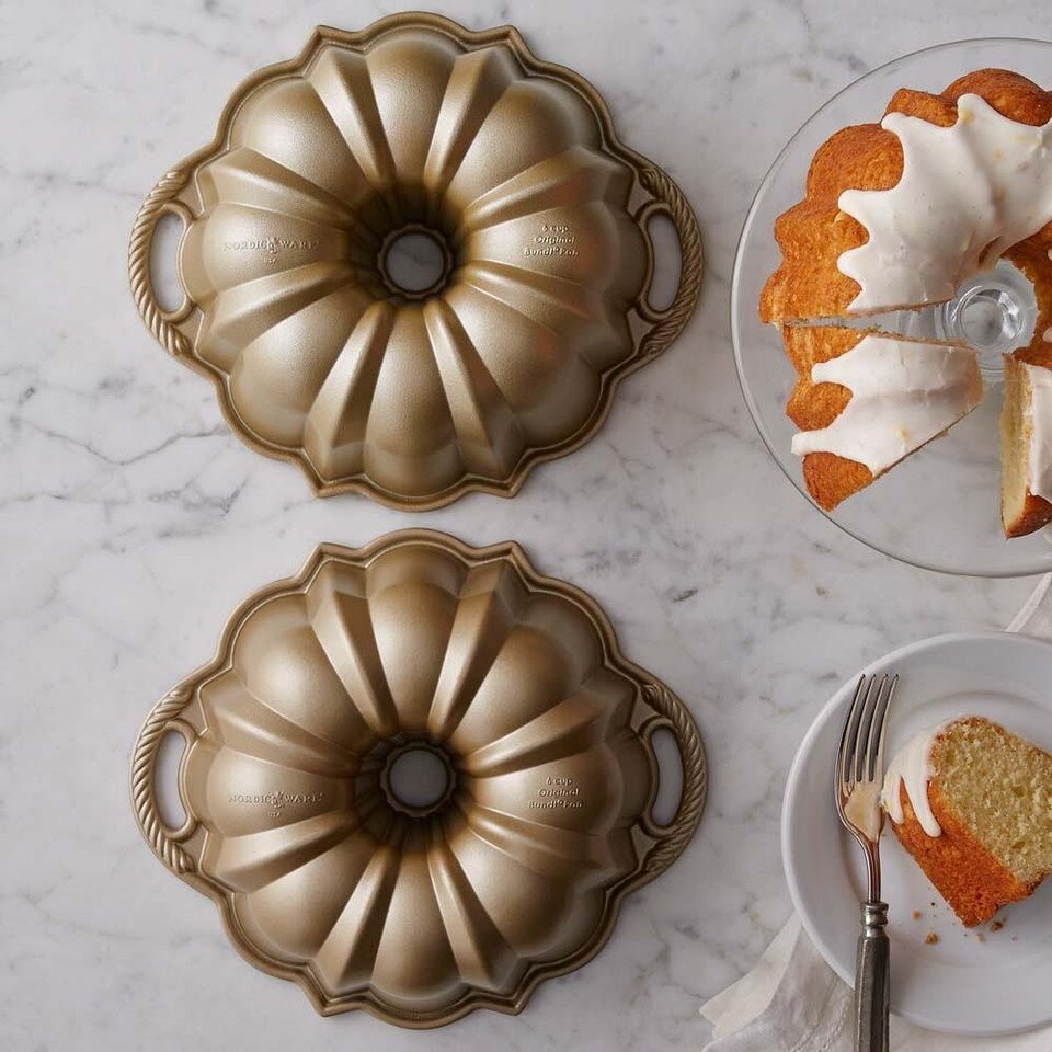 Anniversary bundt pan clearance
